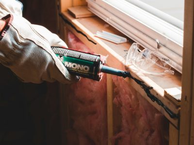early signs of foundation issues