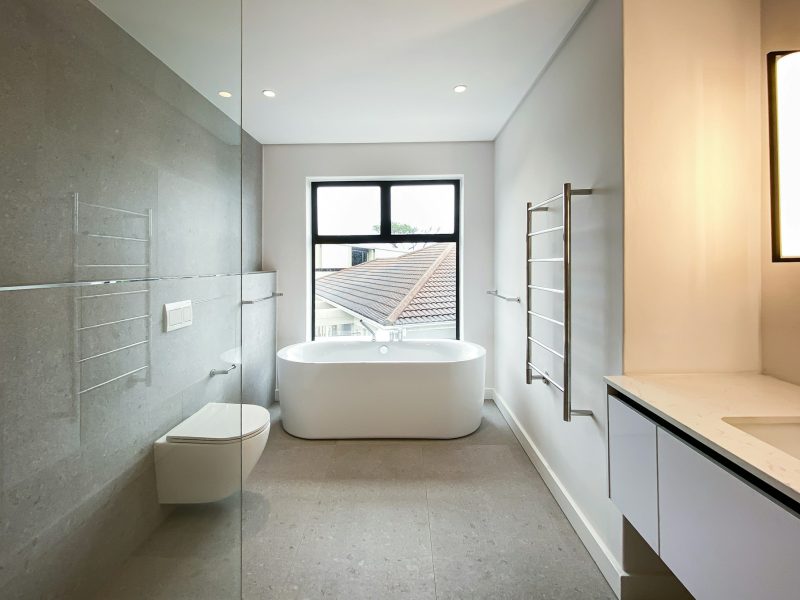 bathroom fixtures