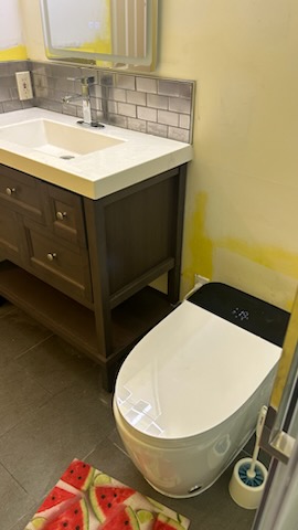 Van Bath Renos